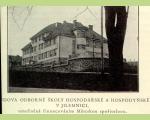 Budova bval hospodsk koly (dnes budova bval polikliniky) (fotografie z roku 1936 byla pevzata z roenky Mstsk spoitelny v Jilemnici)